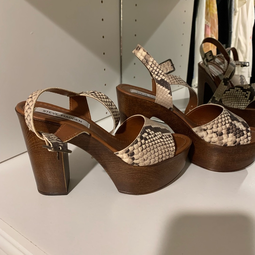 Steve Madden platform shoes